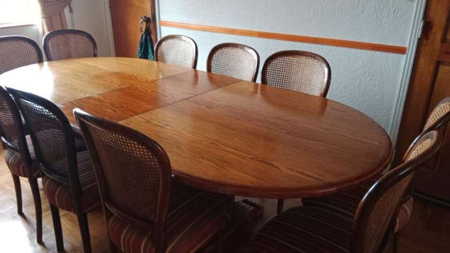 <p>Vendo comedor</p>