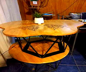 <p>Mesa de centro estilo industrial</p>