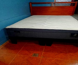 <p>Cama 2 plaza base dividida</p>