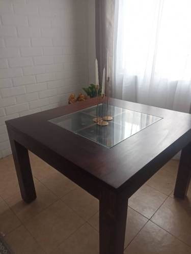 <p>Mesa de comedor (usada)</p>