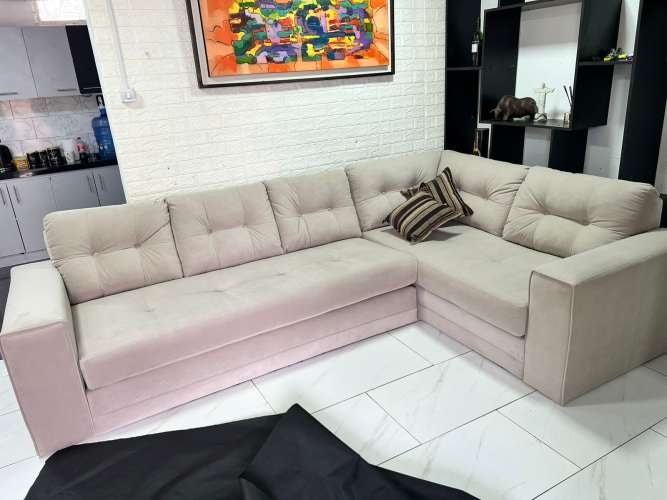 <p>Sofa Seccional Dubai Resorte Felpa Derecho Living Factory</p>