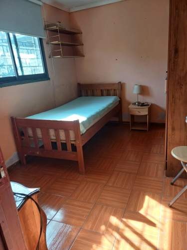 <p>Arriendo dormitorio</p> image