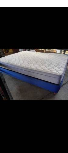 <p>Excelente cama base dividida 3b</p>