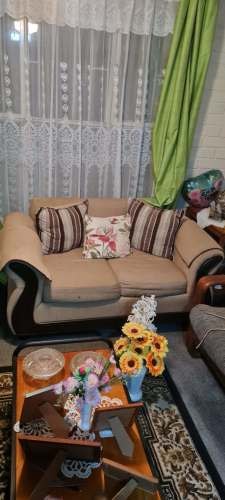 <p>Se vende Living 2 cuerpos</p>