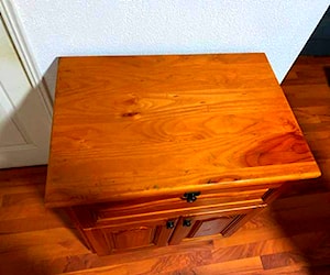 <p>Mueble de pino oregón</p>