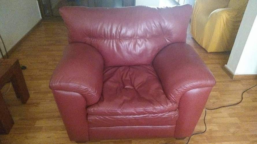 <p>Se Vende Sillón Un Cuerpo, EcoCuero Premiun, Usado, Excelente Estado, 86 x 1.03</p>