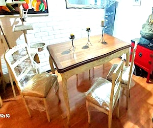 <p>COMEDOR NORMANDO EXCELENTE</p>