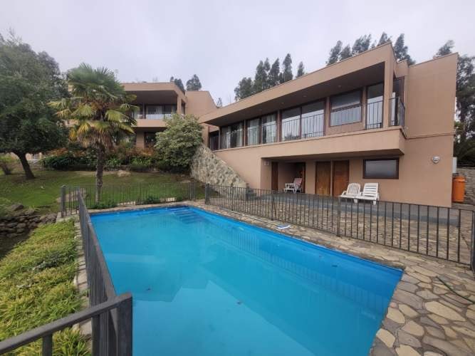 GRAN CASA EN ARRIENDO EN EXCLUSIVO SECTOR DE ZAPALLAR, CONDOMINIO CERRO LOS CRISTALES