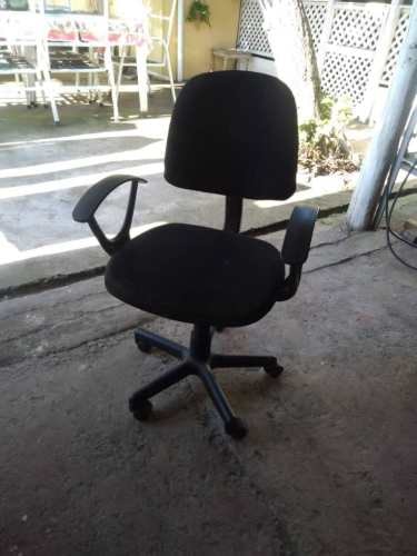 <p>Silla giratoria de escritorio</p>