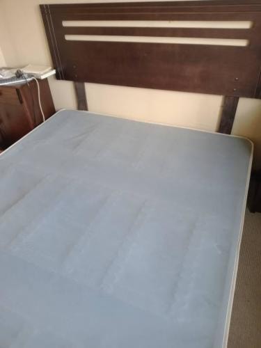 <p>Se vende base y respaldo cama 2 plazas</p>