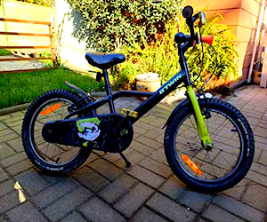 Bicicleta BTWIN aro 16 (4 a 8 años).