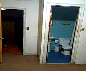 <p>Pieza con baño privado en suite</p> image