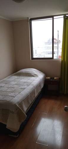 <p>Arriendo pieza en departamento</p> image