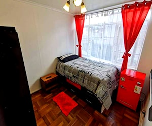 <p>habitación para mujer cercana a metro Escuela militar</p>