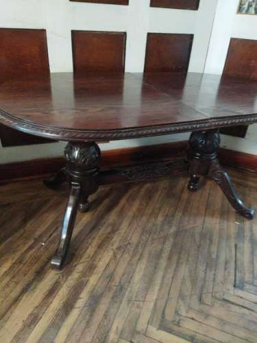 <p>Vendo mesa comedor</p>