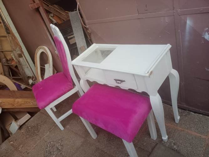 <p>Conjunto muebles de manicure</p>