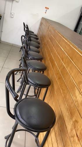 <p>Sillas Pisos Metálicos para mesón de comida o bar</p>