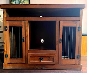 <p>Rack, cómoda, buffet de madera</p>