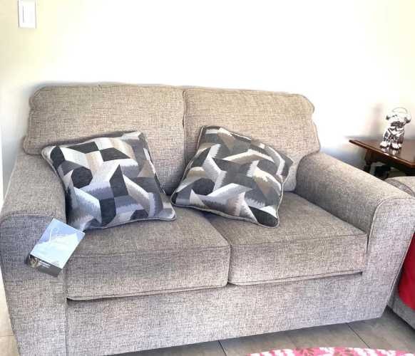 <p>sofa</p>