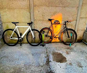 SE VENDEN AMBAS BICICLETAS O POR SEPARADO (ACCESORIOS NO SE VENDEN POR SEPARADO)