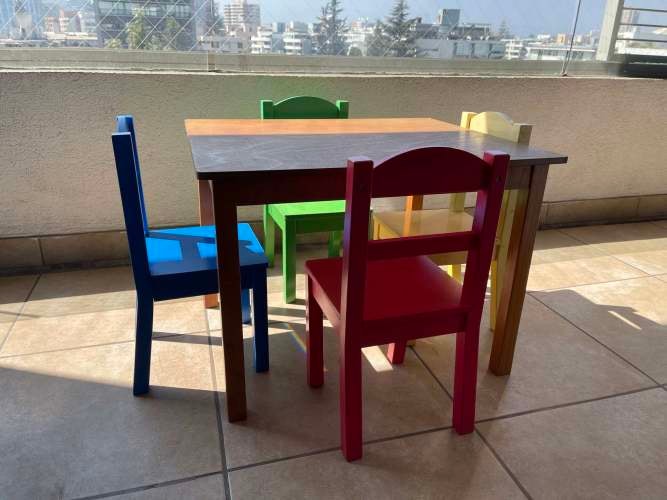 <p>Mesa y Sillas Infantiles Madera</p>