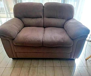 <p>Sofa 2 puesto</p>