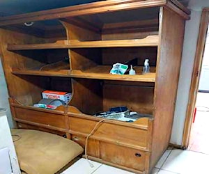 <p>Mueble exhibidor de pan 1.80 de alto por 1.50 ancho</p>