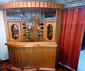 <p>Se vende Bar de madera</p>