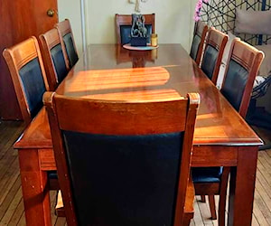 <p>Comedor para 8 personas</p>