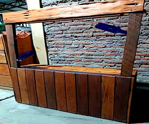 <p>Bar Roble Madera Solida Precioso</p>