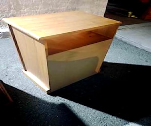 <p>Comoda de madera y rack</p>