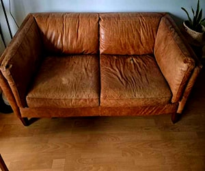 <p>Sillón cuero café - 3 cuerpos</p>