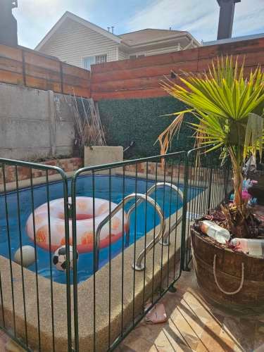 AMR PROPIEDADES ARRIENDA CASA CIUDAD DEL SOL 3 D ESTAR 3B 2E PISCINA QUINCH