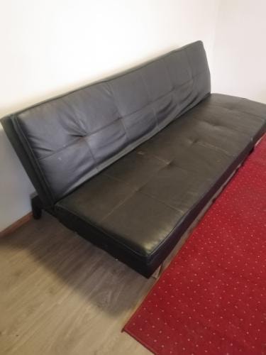 <p>Futon negro</p>