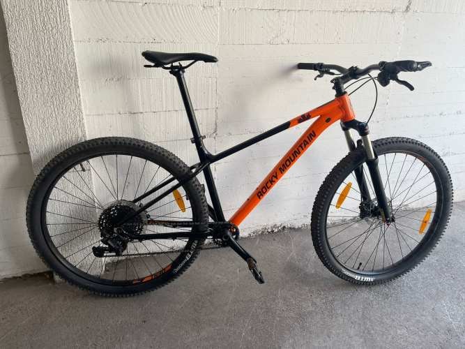 Bicicleta Rocky Mountain Fusion 30 (2023)