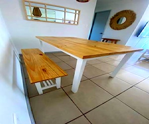 <p>Se vende mesa comedor + Banqueta</p>