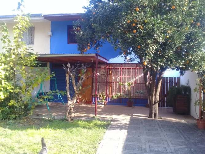 Casa sólida 2 pisos en arriendo