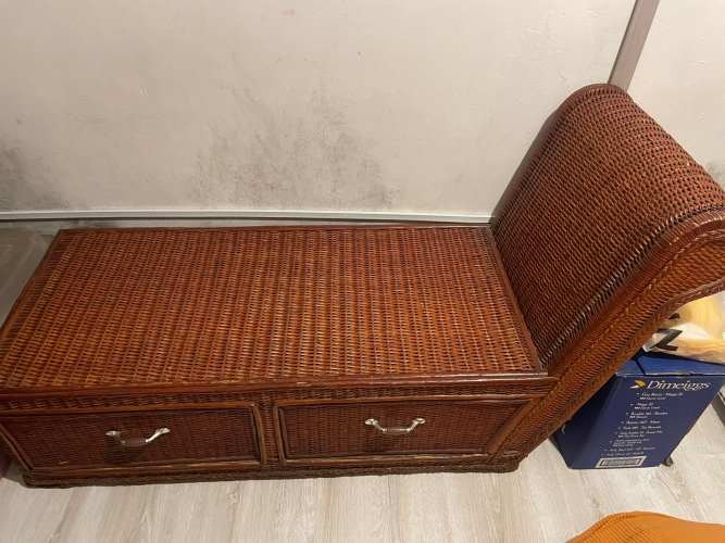 <p>mueble de junco</p>