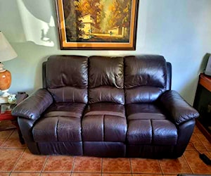 <p>sofa</p>