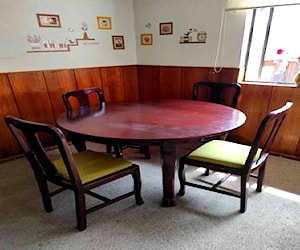 <p>Comedor madera redondo</p>