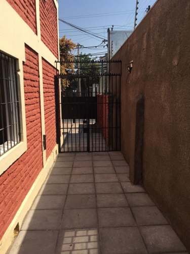 CASA NEGOCIO LISTO ARRIENDO CASA CON EDIFICIO INTERIOR 19 DEPTOS. SOLIDOS CON BAÑO PRIBADO C/U