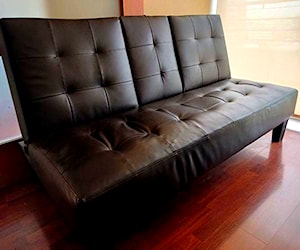 <p>Sofa Cama con Portavaso</p>