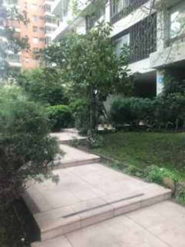 <p>Arriendo habitación a señorita en Las Condes</p>