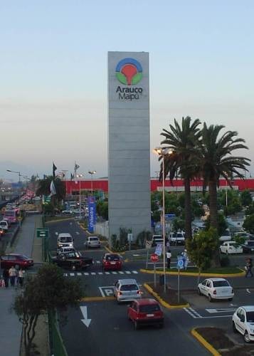 <p>Pieza amoblada frente al mall arauco maipú</p> image