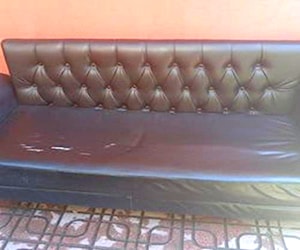 <p>Sillon de cuero negro sintetico</p>