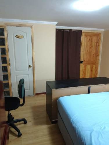 <p>Arriendo habitación amoblada grande a persona sola Av. España con Toesca</p> image