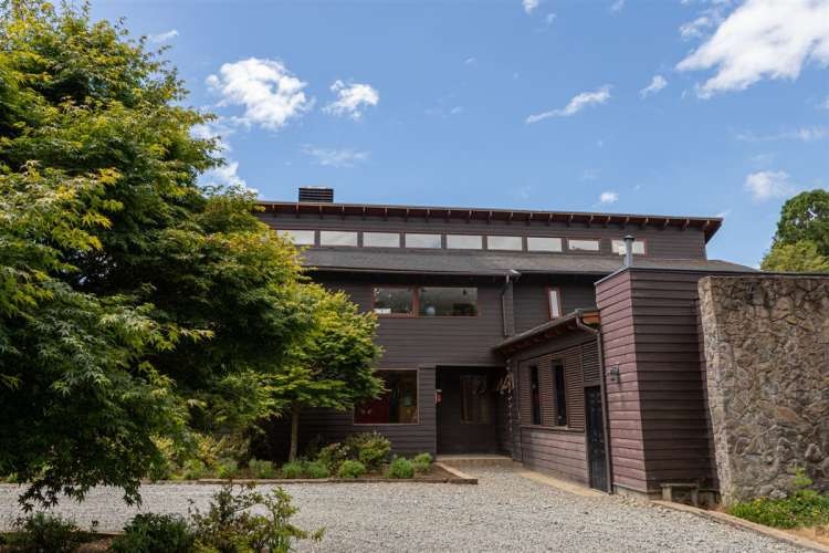 CASA Preciosa casa, con acceso a la Playa y río, en condominio con seguridad