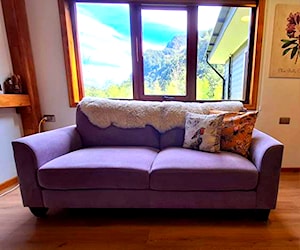 <p>Sofas de 3 cuerpos, en tela</p>