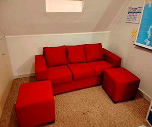 <p>Sillón 3 cuerpos y 2 puff</p>