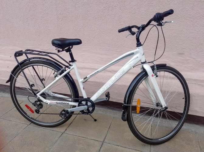 Bicicleta urbana mujer marca ALTITUDE  aro 28